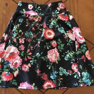 Kids floral skirt
